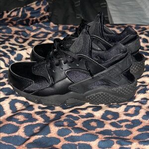 Nike Black Huarache Sneakers